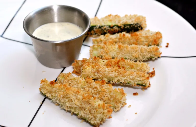 Plato terminado: Calabacín rebozado en freidora de aire