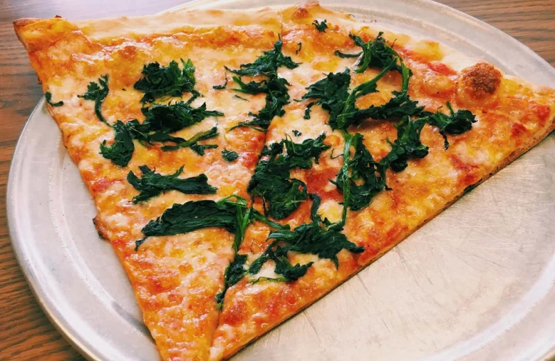 Plato terminado: Pizza congelada en freidora de aire